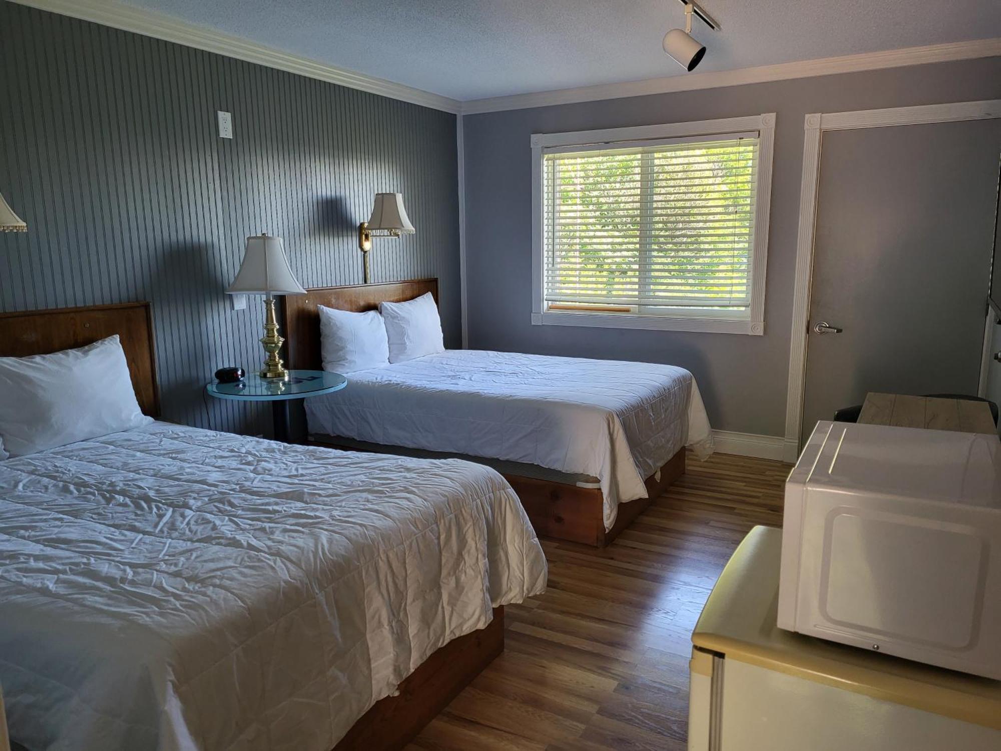 Chequamegon Lake Superior Lodge بايفيلد المظهر الخارجي الصورة