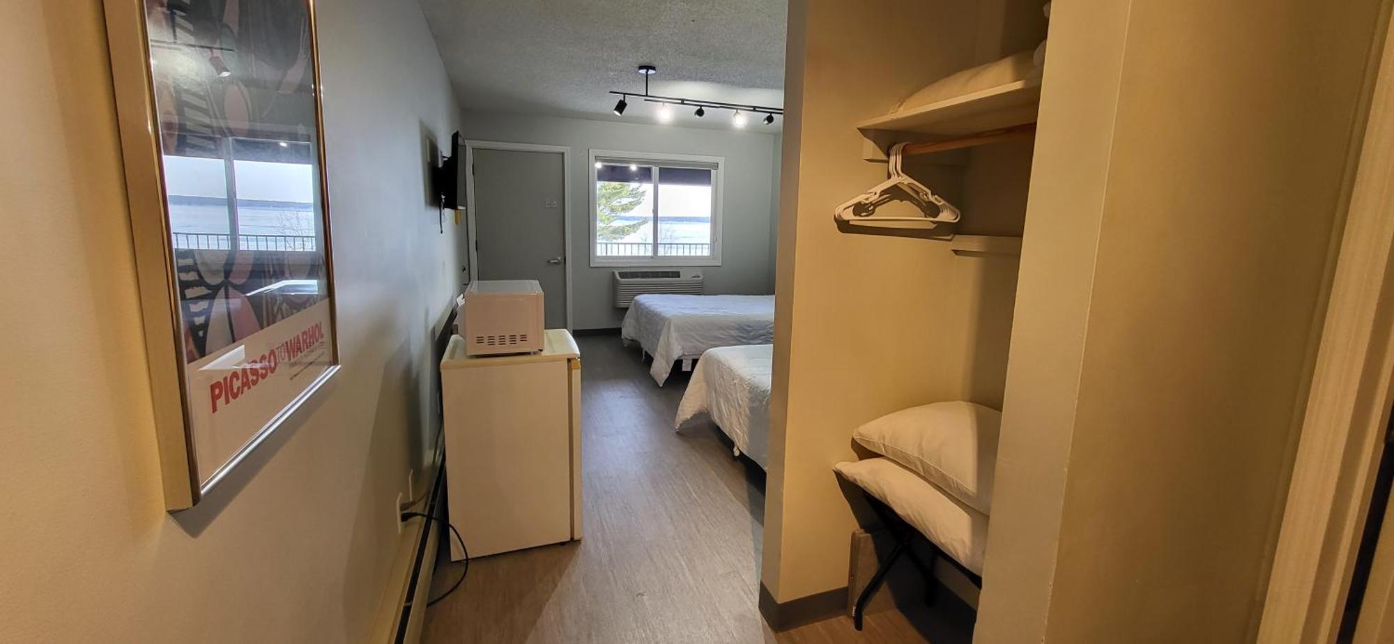 Chequamegon Lake Superior Lodge بايفيلد المظهر الخارجي الصورة